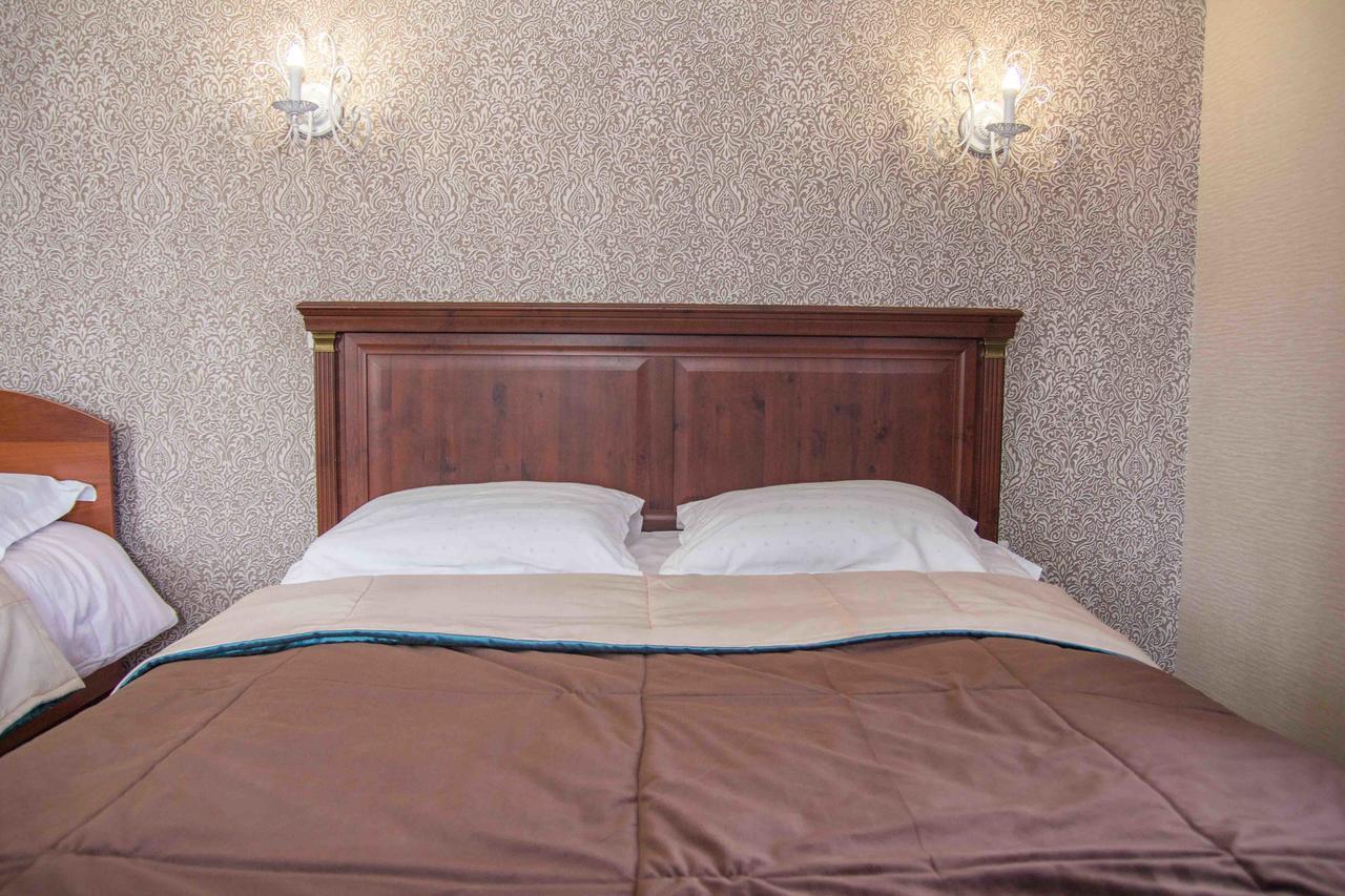 Mount Yard Karakol Hotel Bagian luar foto