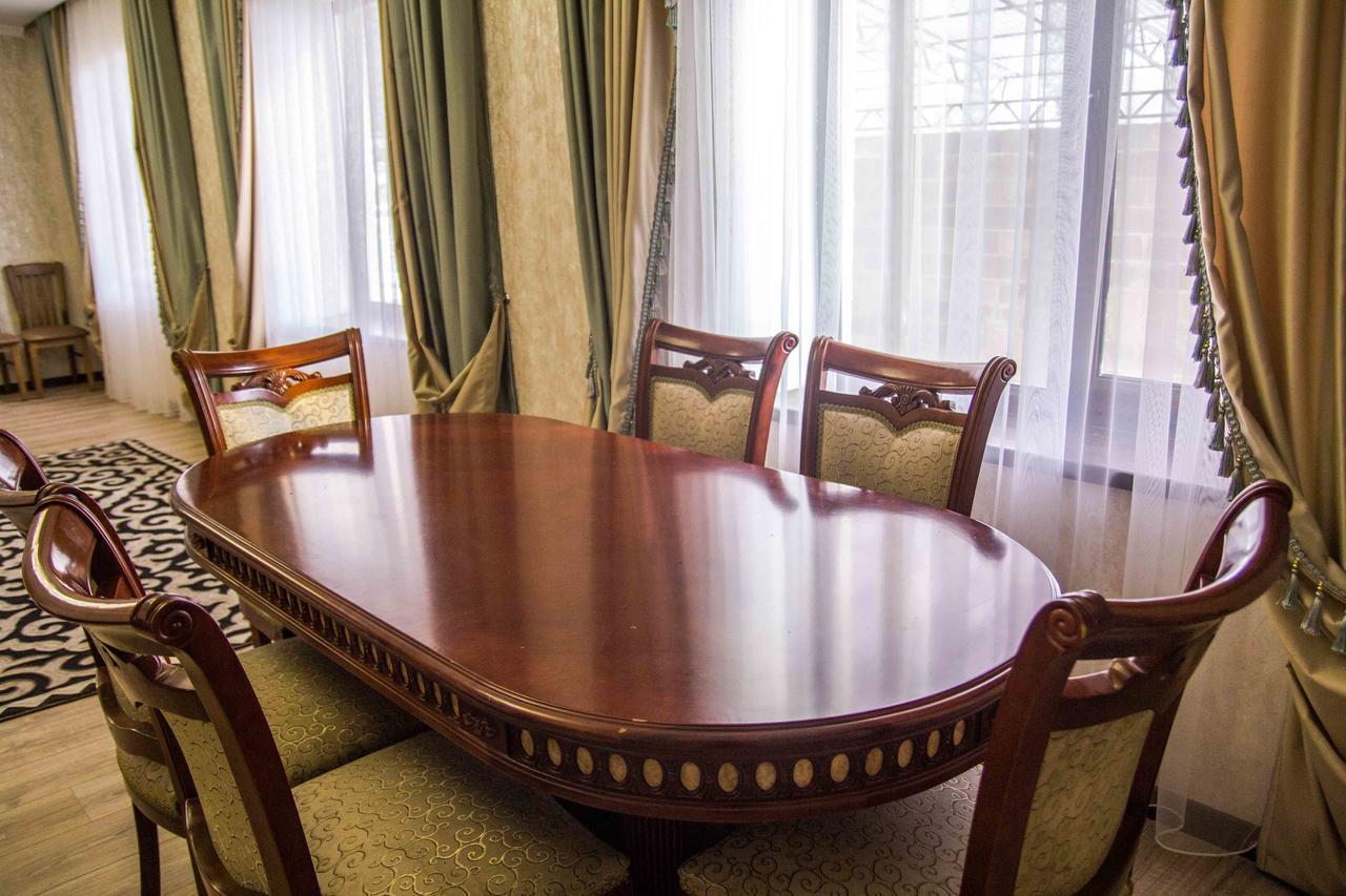 Mount Yard Karakol Hotel Bagian luar foto
